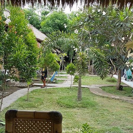 Baleku Homestay Trawangan Джили Трауанган Екстериор снимка