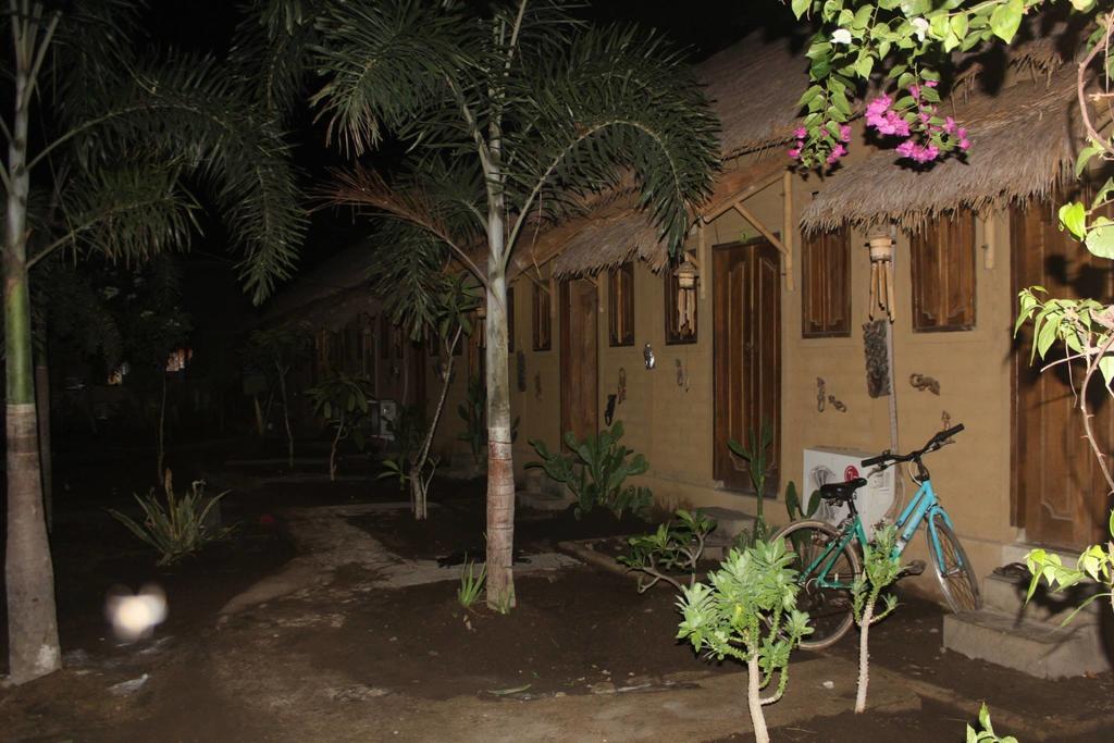 Baleku Homestay Trawangan Джили Трауанган Екстериор снимка