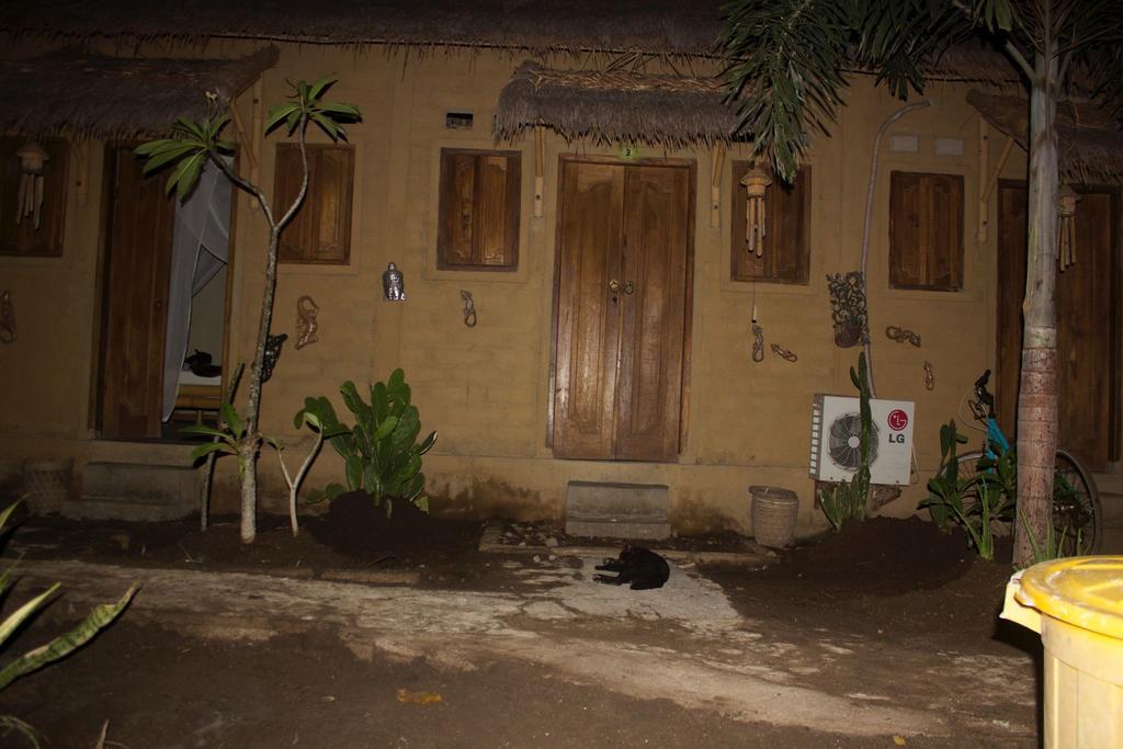 Baleku Homestay Trawangan Джили Трауанган Екстериор снимка