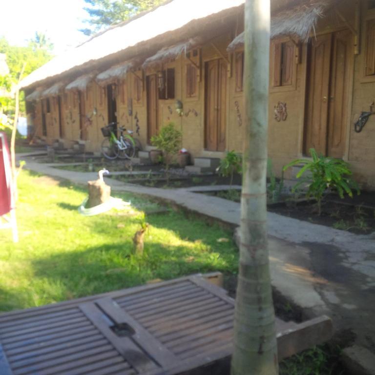 Baleku Homestay Trawangan Джили Трауанган Екстериор снимка
